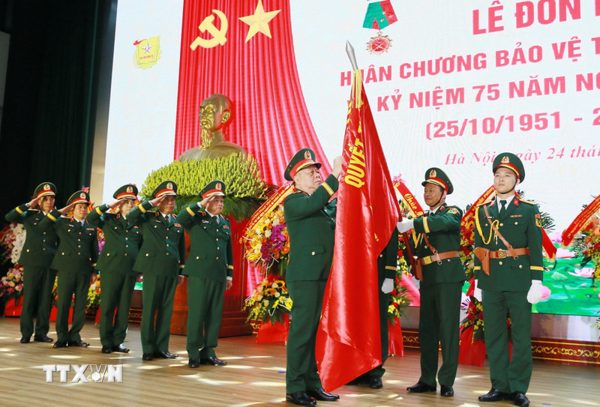 Học viện Chính trị đón nhận Huân chương Bảo vệ Tổ quốc hạng Nhất