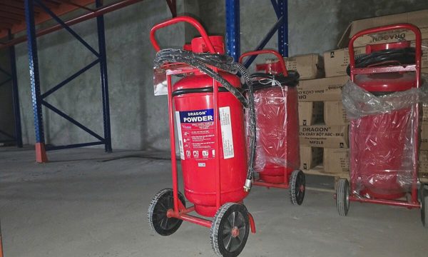 Hối lộ 17 tỷ đồng để 'mua' tem đạt chuẩn bình chữa cháy Dragon giả