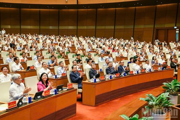 Hội nghị toàn quốc nghiên cứu, học tập, quán triệt và triển khai thực hiện một số Nghị quyết, Chỉ thị của Bộ Chính trị