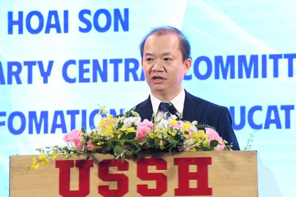 Hội nhập toàn cầu: Việt Nam lấy gì để không bị hòa tan?
