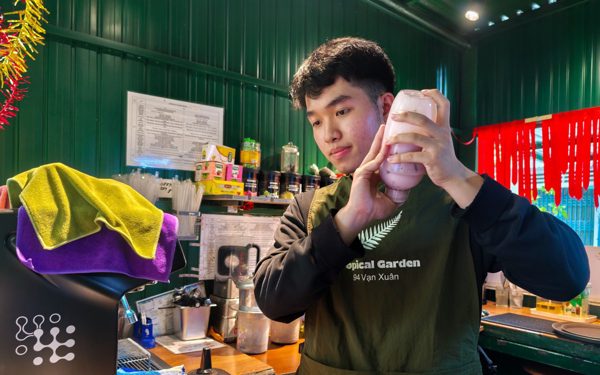 'Hỏi sao không thấy ăn trưa mới biết em chỉ ăn 1 bữa', chuyện của nam sinh đậu ĐH Huế 27,17 điểm