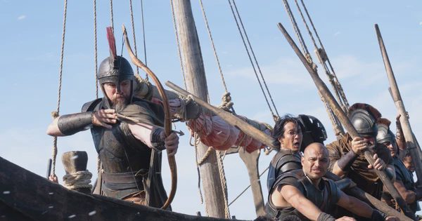 Hollywood bùng nổ doanh thu phòng vé mùa hè