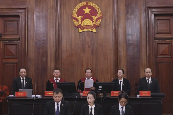 Hôm nay tuyên án vụ VN10 có Chi Dân, An Tây