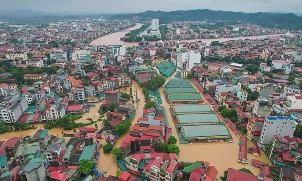 Hơn 100 trạm BTS mất liên lạc do mưa lũ sau bão Narra