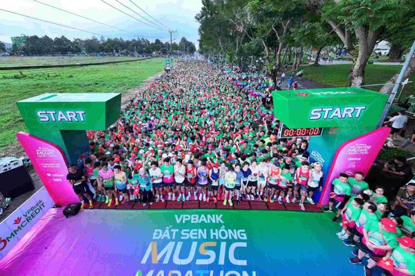 Hơn 15.500 vận động viên tham gia VPBank Đất Sen Hồng Music Marathon 2026