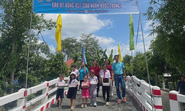 Hơn 2,3 tỷ đồng xây 4 cầu Hy vọng miền Tây