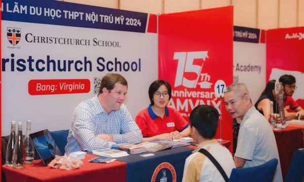 Hơn 20 trường THPT nội trú Mỹ dự Triển lãm tháng 10 của AMVNX