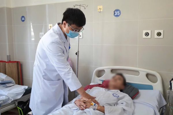 Hơn 350 người ngộ độc khi ăn bánh mì Hồng Ngọc, phạt cơ sở 94 triệu đồng