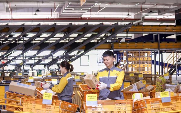 Hơn 4 tỉ bưu gửi, bưu chính phải thay đổi cách quản lý