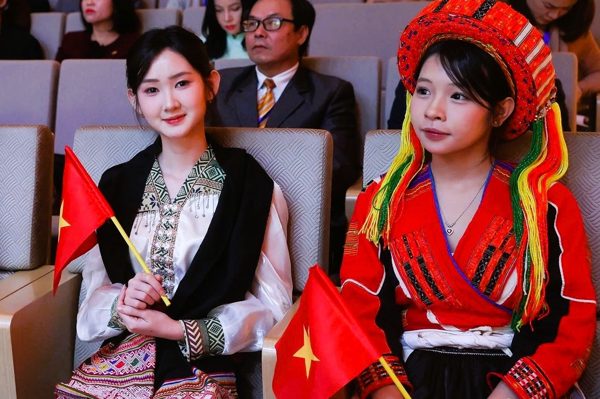 Hơn 5.400 sinh viên dân tộc thiểu số tham gia lớp học trí tuệ nhân tạo