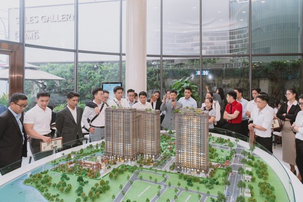Hơn 50 đại lý phân phối khám phá căn hộ nguyên mẫu Khải Hoàn Prime