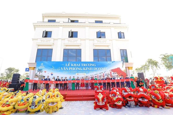 Hơn 60 văn phòng kinh doanh đồng loạt khai trương tại Vịnh Tiên