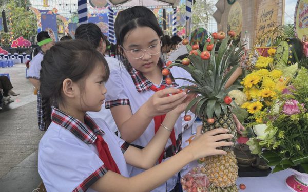 Hơn 8,1 tỉ đồng 'Trung thu cho em' đến với trẻ biên giới, trẻ mồ côi vì COVID-19