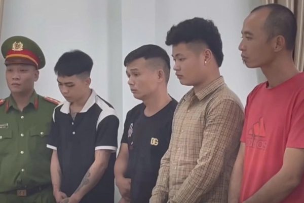 Hỗn chiến do mâu thuẫn tính tiền uống cà phê, 6 đối tượng bị khởi tố