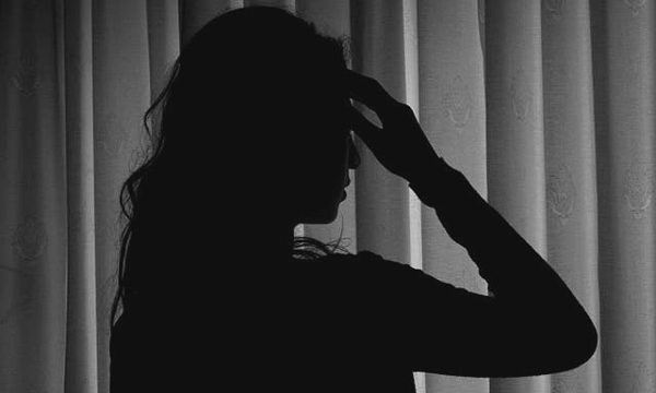 Hôn nhân địa ngục của người phụ nữ bị 'hoàng tử trong mơ' ép cưới