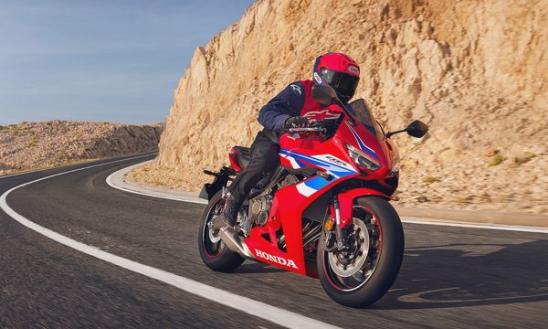 Honda CB650R và CBR650R 2026 thêm tính năng, giá từ 262 triệu đồng