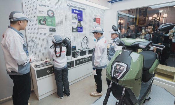 Honda Việt Nam ra mắt trung tâm trải nghiệm công nghệ xe máy điện
