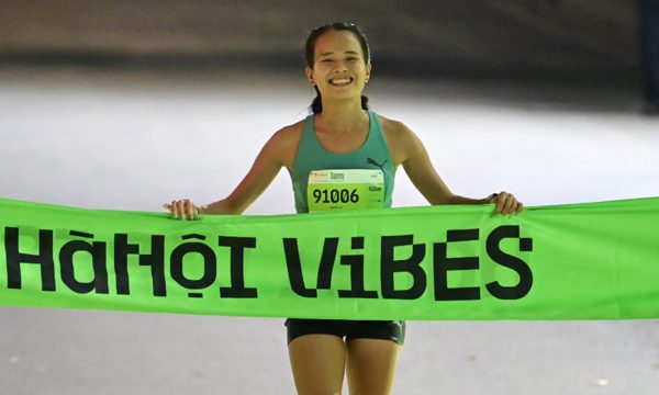 Hồng Lệ, Anh Khôi vô địch marathon VPIM 2026