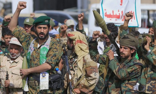 Houthi cảnh báo đáp trả 'đau đớn' nếu Mỹ tham chiến ở Yemen