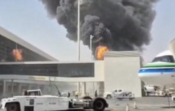 Houthi ra cảnh báo nguy hiểm về vùng trời Ả Rập Xê Út