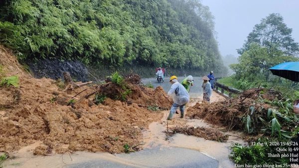 Huế căng mình ứng phó kịp thời với đợt mưa lớn