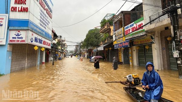 Huế cảnh báo hai kịch bản mưa lớn