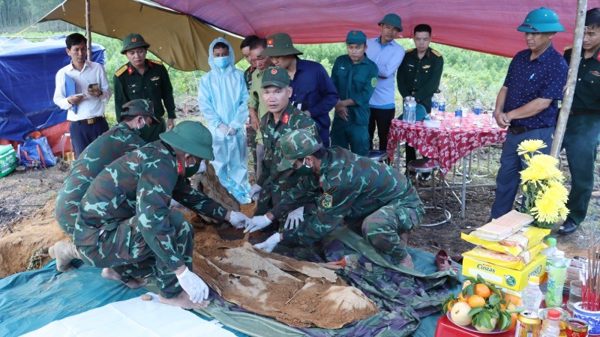 Huế: Đội 192 tìm thấy hài cốt liệt sĩ tại xã Lộc An