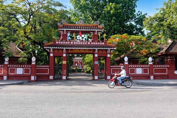 Huế thí điểm dạy tiếng Trung trong trường phổ thông
