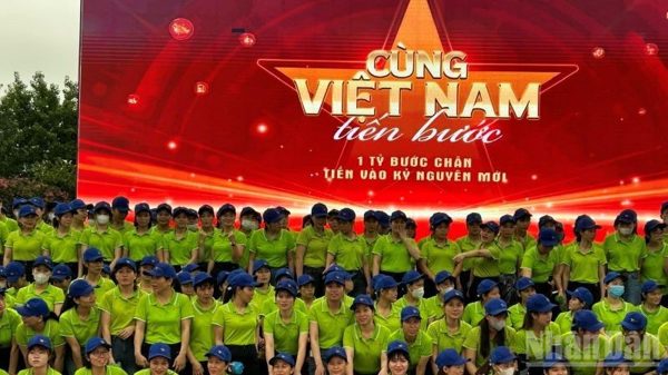Hưng Yên huy động 3.000 người tham dự hoạt động “Cùng Việt Nam tiến bước” tại quảng trường Nguyễn Văn Linh