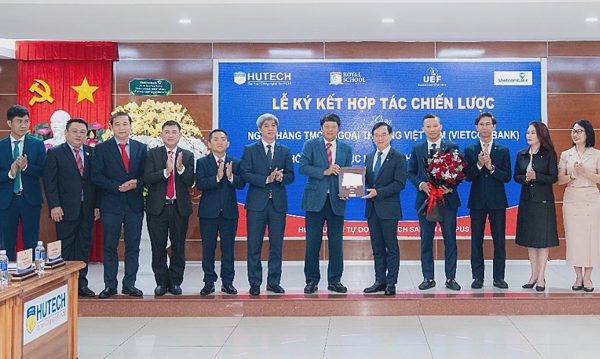 Hutech Education và Vietcombank mở rộng liên kết giáo dục - tài chính