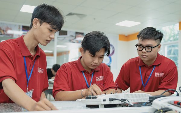 HUTECH lập thêm 'trường con', gom các ngành kỹ thuật - công nghệ