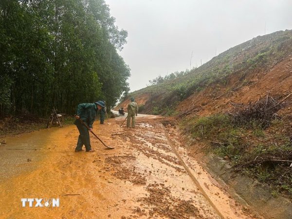 Huy động lực lượng ứng phó thiên tai, tìm kiếm cứu nạn