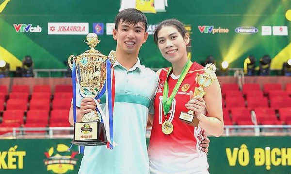 Huy Hoàng công khai tình cảm với nữ tuyển thủ bóng chuyền