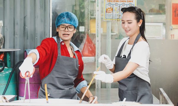 Huyền Lizzie, Trọng Hiếu chiên bánh tôm Hồ Tây