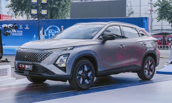 Hybrid - cuộc đua mới xe gầm cao cỡ nhỏ