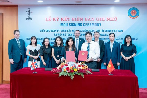 ICAEW và Cục Quản lý, giám sát kế toán, kiểm toán gia hạn hợp tác