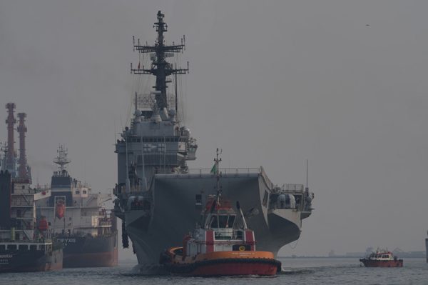 Indonesia đón tàu sân bay đầu tiên