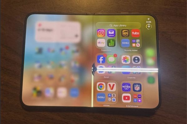 iPhone Duo hỏng màn hình, nhiều người chia sẻ lỗi giống nhau