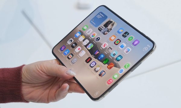 iPhone lần đầu có giá trăm triệu đồng tại Việt Nam