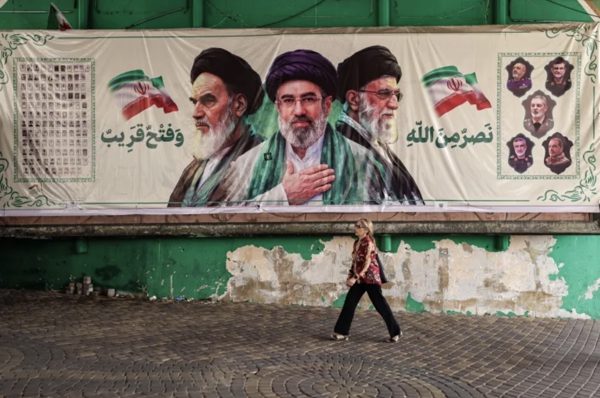 Iran cảnh báo đáp trả không giới hạn nếu bị tấn công