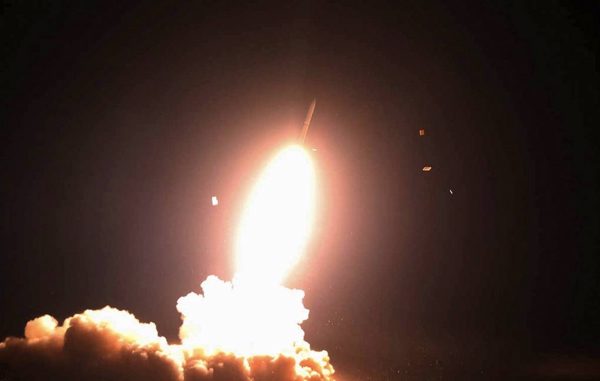 Iran cảnh báo giáng đòn đáp trả thảm khốc khi Mỹ khai chiến trở lại