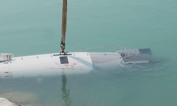 Iran công bố hình ảnh tàu lặn không người lái Mỹ bị tịch thu