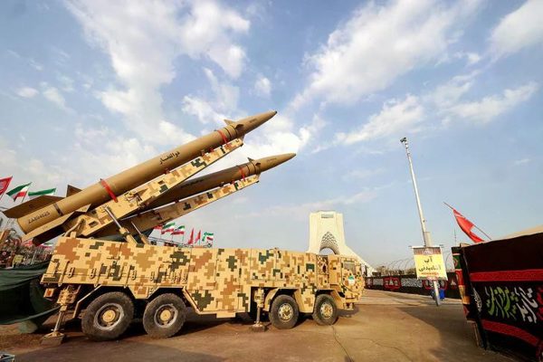 Iran dọa dùng 'cha của các loại tên lửa' để tấn công cơ sở năng lượng của đối phương