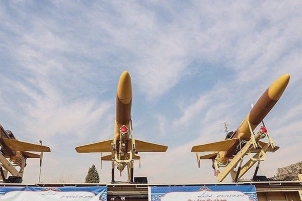 Iran dọa tung vũ khí mạnh hơn trong cuộc chiến với Mỹ