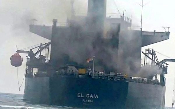 Iran lại bắn siêu tàu chở dầu, đề xuất làm trung gian Saudi Arabia - Houthi