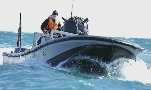 Iran 'lập kế hoạch phá cáp mạng' ở vịnh Ba Tư
