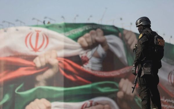 Iran: Mỹ nói đã đánh bại Tehran, sao còn cần 'chiến tranh kinh tế'?