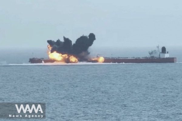 Iran tấn công 4 tàu chở dầu ở Hormuz, gửi cảnh báo cứng rắn tới Mỹ