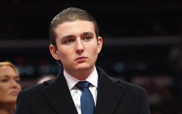 Iran tung video theo dõi, treo thưởng 10 triệu USD cho ai hạ sát Barron Trump