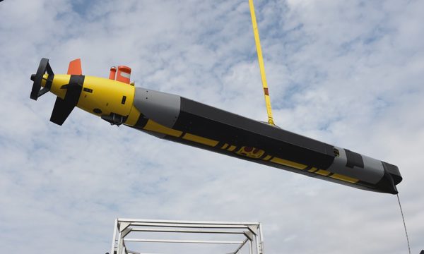 Iran tuyên bố bắt tàu lặn thứ hai của Mỹ ở Hormuz